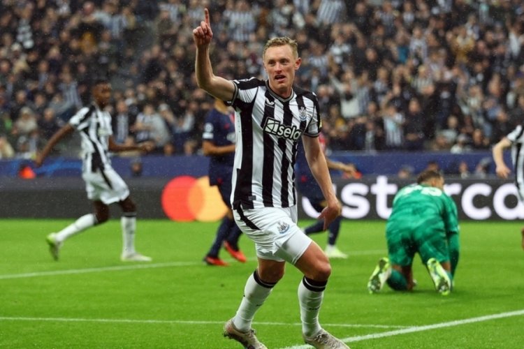 Newcastle United, PSG'yi farklı yendi