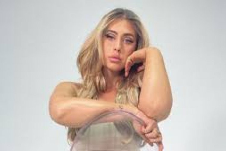 Ariella Nyssa "Ham ben" notuyla ev halini paylaştı! Instagram'da g&uuml;ndem yaratmayı başardı