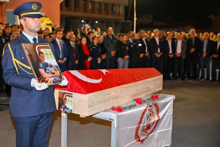 Ankara'da yangında şehit olan itfaiye eri i&ccedil;in resmi cenaze t&ouml;reni d&uuml;zenlendi