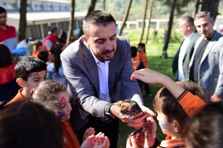 Bursa'da Başkan Tanır sokak hayvanları rehabilitasyon merkezini ziyaret etti