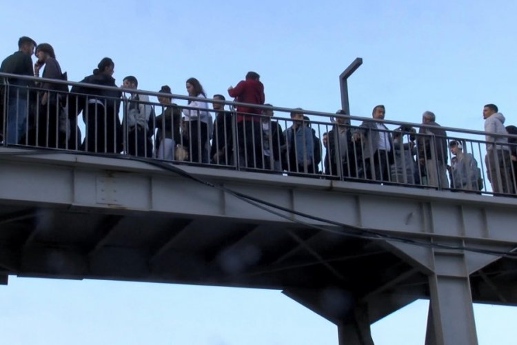 İstanbul'da Metrob&uuml;s &uuml;stge&ccedil;idi sorunu!