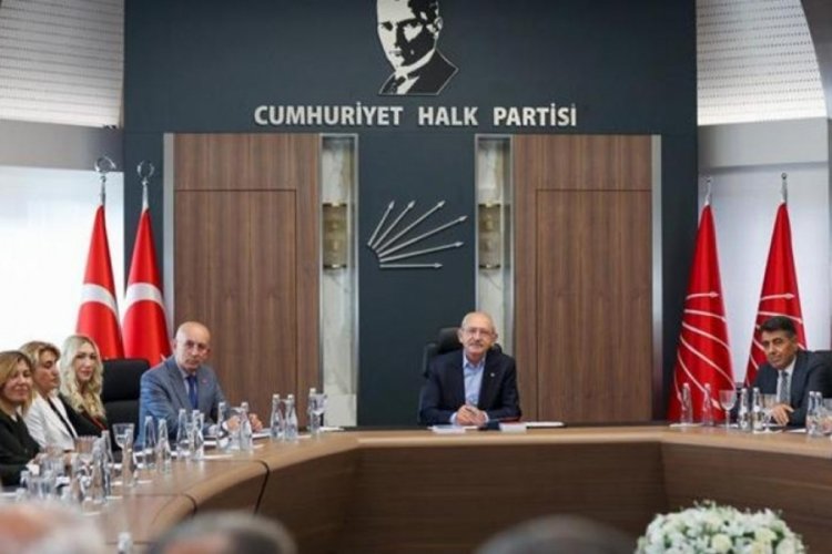 Kılı&ccedil;daroğlu partisinin Ankara teşkilatı ile g&ouml;r&uuml;şt&uuml;