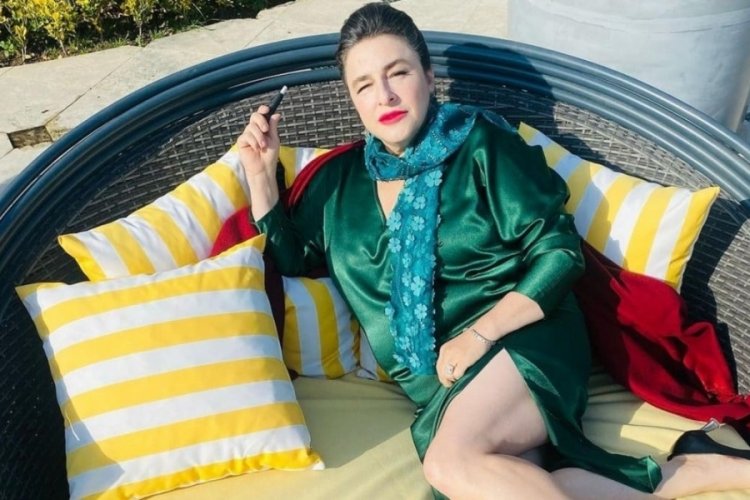&Uuml;nl&uuml; oyuncu Esra Dermancıoğlu: S&uuml;r&uuml;n&uuml;n i&ccedil;inde &ccedil;ok aynı davranmıyorum