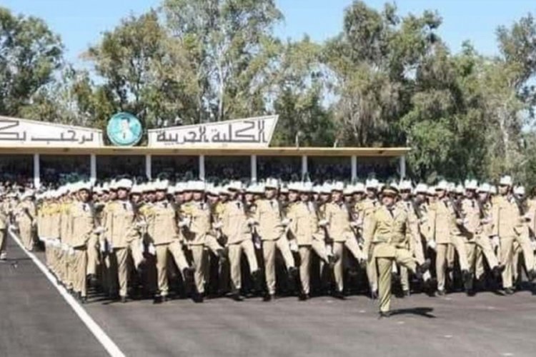 Suriye'de harp okulu mezuniyet t&ouml;reninde dronlu saldırı! 60 &ouml;l&uuml;, onlarca yaralı var