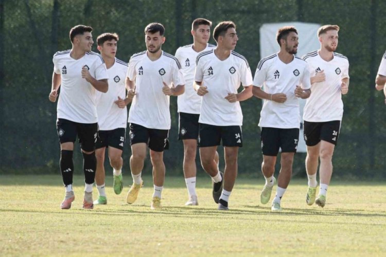 Altay'da oyuncular antrenmana &ccedil;ıkmadı