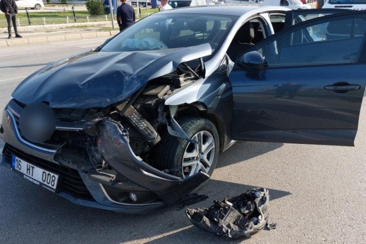Samsun'da kavşakta kaza: 3 yaralı