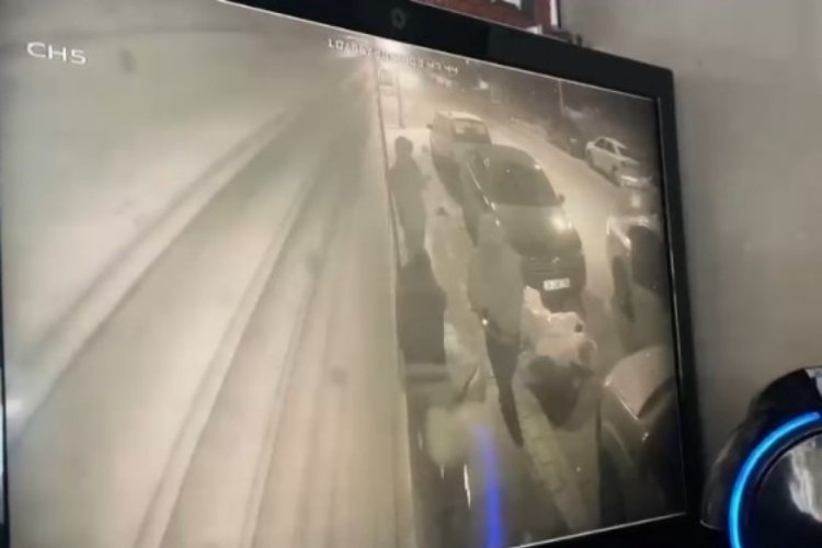 İstanbul'da kuyumcu soygunu g&uuml;venlik kamerasına yansıdı