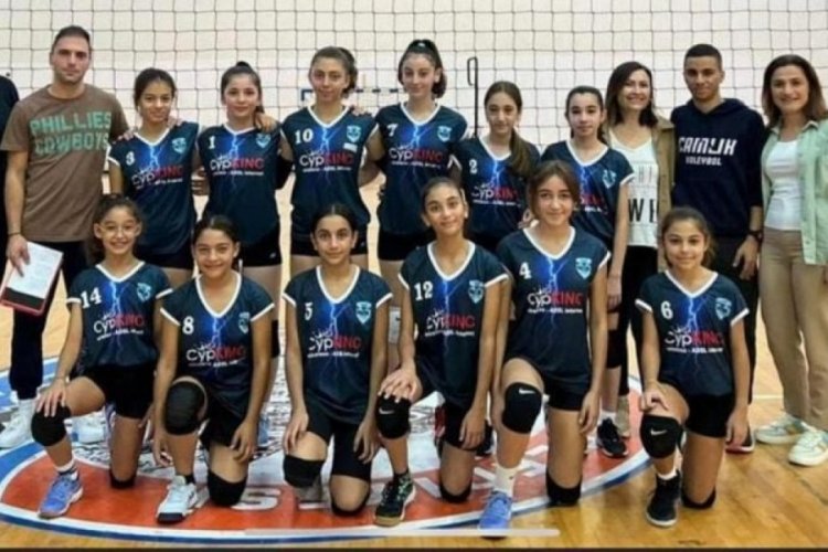 İsias enkazında hayatını kaybeden voleybolcu &ccedil;ocukların son g&ouml;r&uuml;nt&uuml;leri paylaşıldı