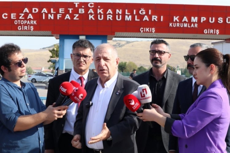 &Uuml;mit &Ouml;zdağ, tutuklu gazetecileri ziyaret etti