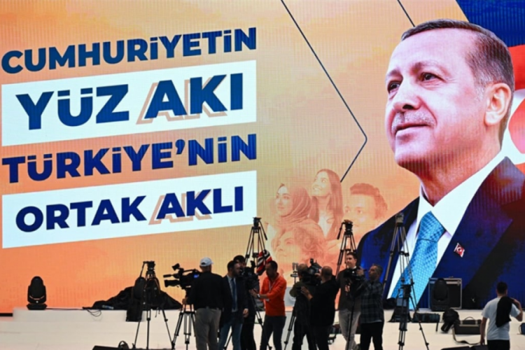 AK Parti'de kongre &ouml;ncesi bakanlar neler s&ouml;yledi?