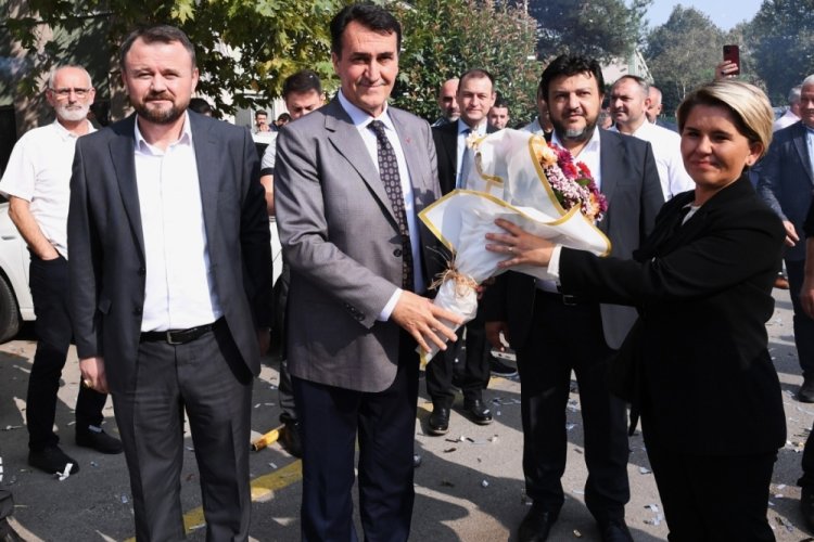 Osmangazi Belediyesi emek&ccedil;inin y&uuml;z&uuml;n&uuml; g&uuml;ld&uuml;rd&uuml;!