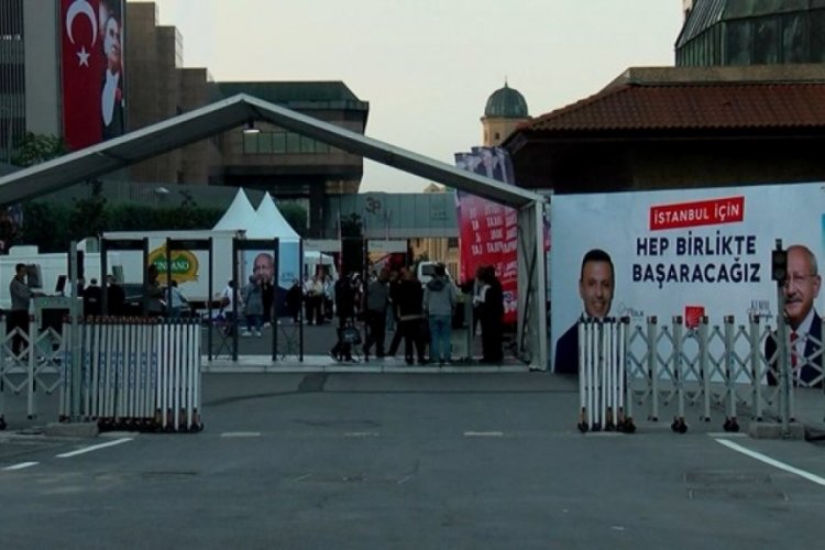 CHP İstanbul İl Kongresi başladı: Divan Başkanı &Ccedil;etin Soysal oldu