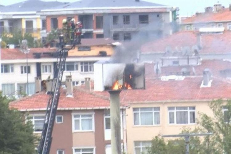 İstanbul Bakırk&ouml;y'de hastane bah&ccedil;esinde yangın paniği