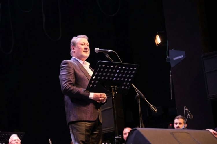 Bursa'da Ahmet &Ouml;zhan coşkusu