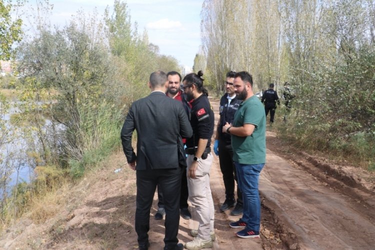Sivas Kızılırmak'ta balık&ccedil;ının bulduğu top m&uuml;himmatı imha edildi