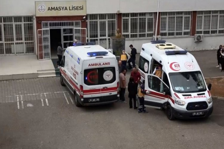 &Ccedil;iğ k&ouml;fte yiyen 5 &ouml;ğrenci hastaneye kaldırıldı