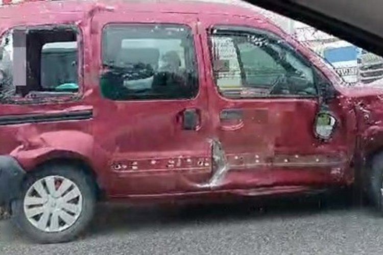 D&uuml;zce'de ref&uuml;je &ccedil;arparak durdu: 1 yaralı