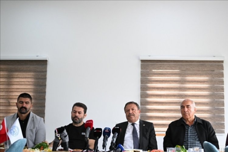 Başpehlivanlar Cumhuriyetin 100. yılında Gazi Yağlı G&uuml;reşleri'nde kol bağlayacak