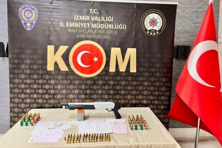 İzmir'de gasp &ccedil;etesi &ccedil;&ouml;kertildi! 4 g&ouml;zaltı