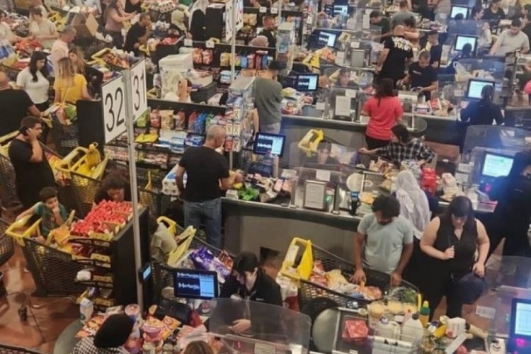 İsrail'de marketler dolup taştı