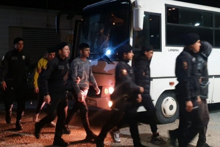 Bursa'da 50 ka&ccedil;ak g&ouml;&ccedil;men yakalandı!