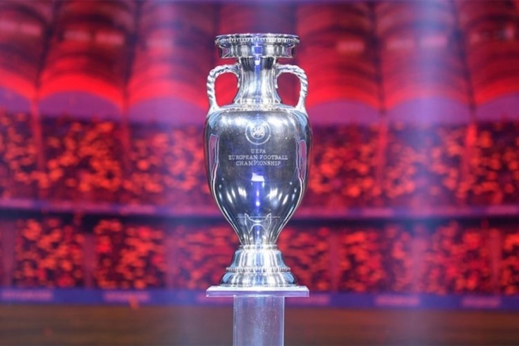 UEFA tarihi kararı a&ccedil;ıkladı