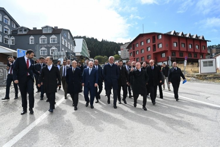 Mehmet Nuri Ersoy, Uludağ'da turizm sekt&ouml;r&uuml; temsilcileriyle buluştu