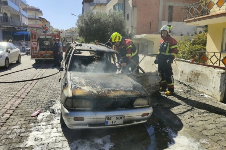 Aydın'da otomobil yangında k&uuml;le d&ouml;nd&uuml;