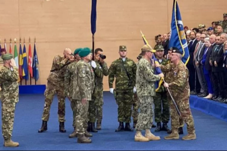 T&uuml;rkiye, NATO'nun Kosova'daki Barış G&uuml;c&uuml;'n&uuml;n komutasını devraldı