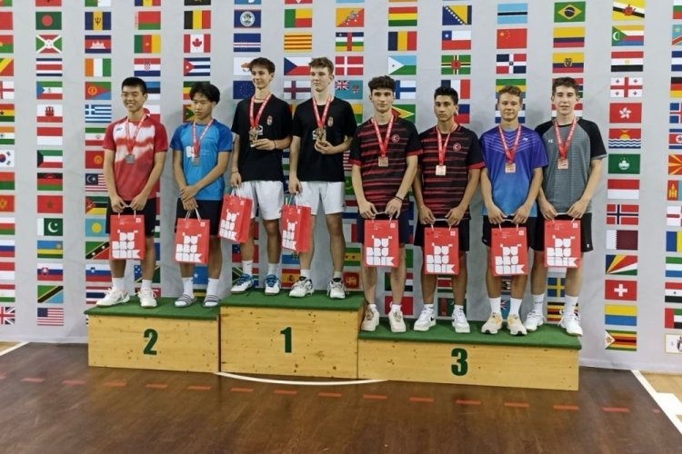 Samsunlu sporcular şehre madalyalarla d&ouml;nd&uuml;