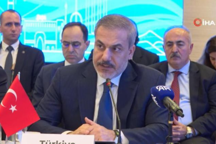 Bakan Fidan: Sivillere y&ouml;nelik saldırıları kınıyoruz