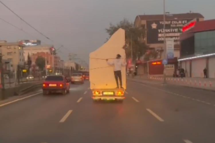 Bursa'da tehlikeli yolculuk!