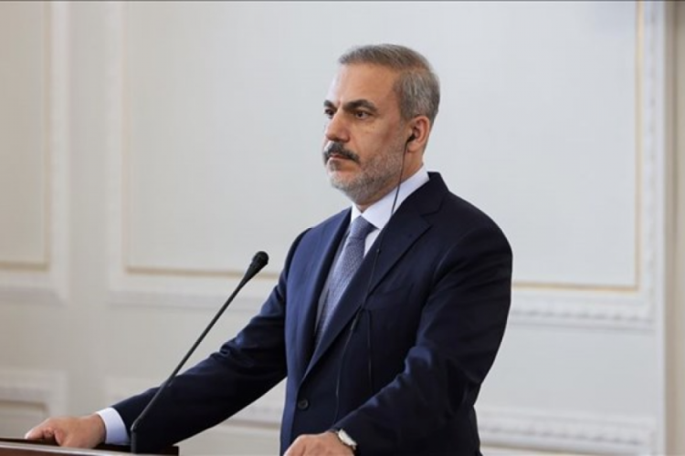 Bakan Fidan, Pakistanlı mevkidaşı Jilani ile g&ouml;r&uuml;şt&uuml;