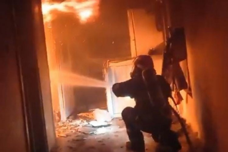 Şanlıurfa'da gaz sıkışması sonucu bir evde yangın &ccedil;ıktı