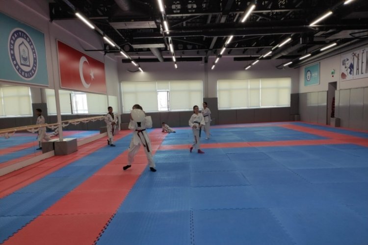 Yıldırım il&ccedil;esine spor merkezi kazandırıldı