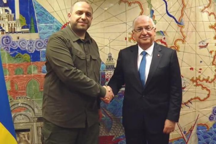 Bakan G&uuml;ler, Ukrayna Savunma Bakanı Umerov ile g&ouml;r&uuml;şt&uuml;