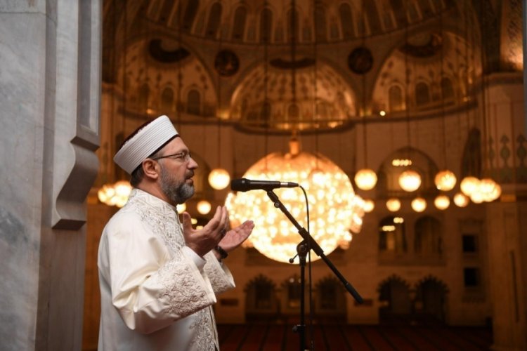 Diyanet İşleri Başkanı'ndan Mehmet&ccedil;ik ve Filistin i&ccedil;in dua &ccedil;ağrısı