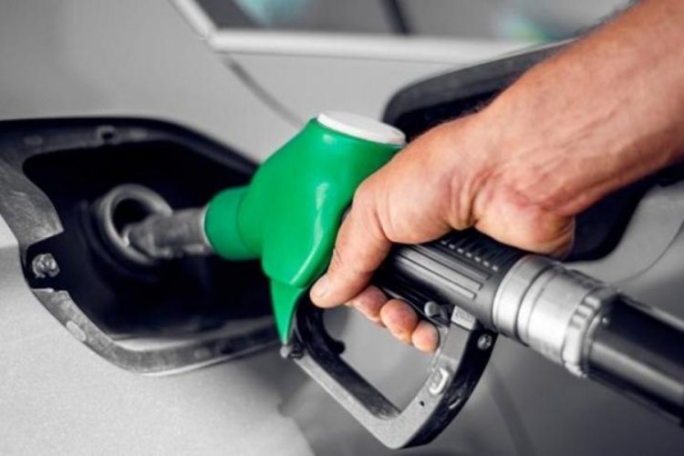 Aracına yanlış yakıt konuldu: 100 TL i&ccedil;in 34 bin lira &ouml;dedi!