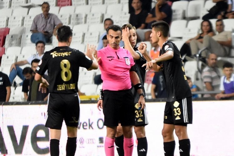 Altay'da son haftalarda oyunculara kart yağdı