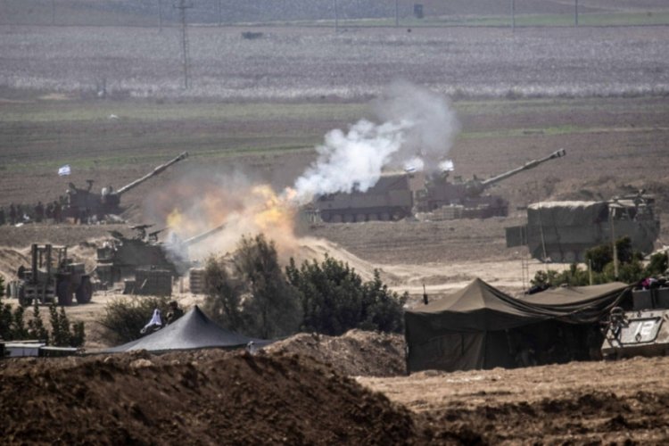 İsrail, Şam ve Halep'i savaş u&ccedil;aklarıyla vurdu