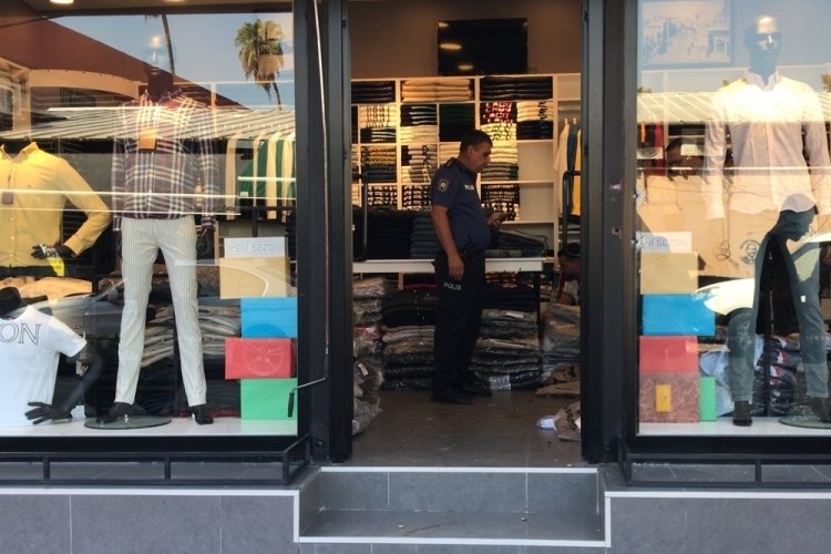 Adana'da işyerine silahlı saldırı! 1 &ouml;l&uuml;, 1 yaralı