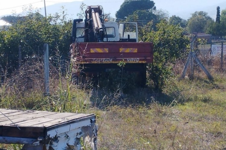 Balıkesir'de freni patlayan vin&ccedil; durmayınca ara&ccedil;tan atladılar! 1 &ouml;l&uuml;, 1 yaralı