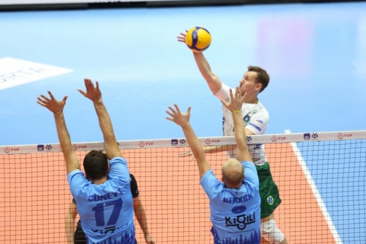 Bursa B&uuml;y&uuml;kşehir Belediyespor Kupa Voley'e galibiyetle başladı