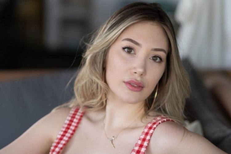 Yasmin Erbil'den bornozlu paylaşım
