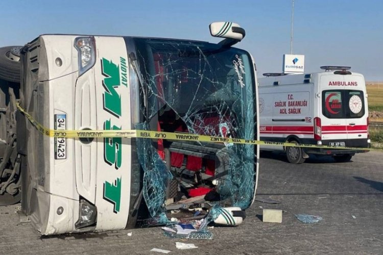 Şanlıurfa'da devrilen yolcu otob&uuml;s&uuml;nde &ouml;l&uuml; ve yaralı sayısı y&uuml;kseldi