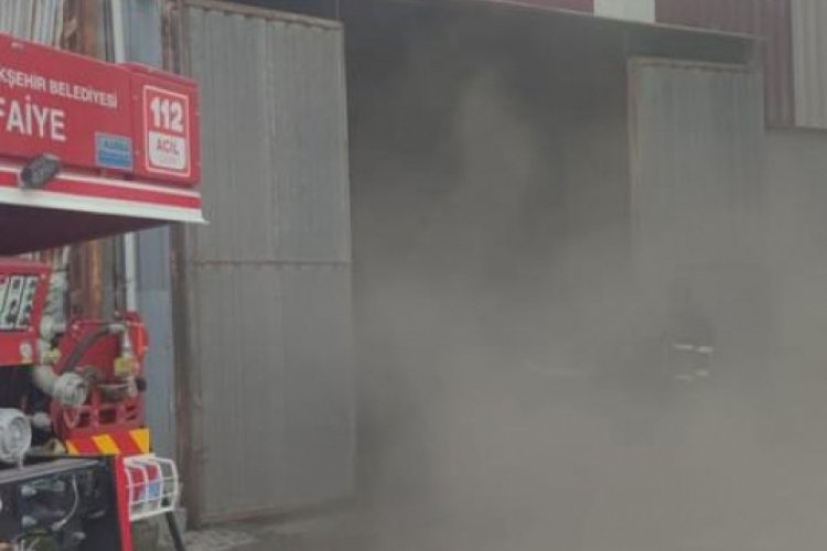 Hatay'da bir depoda yangın &ccedil;ıktı!