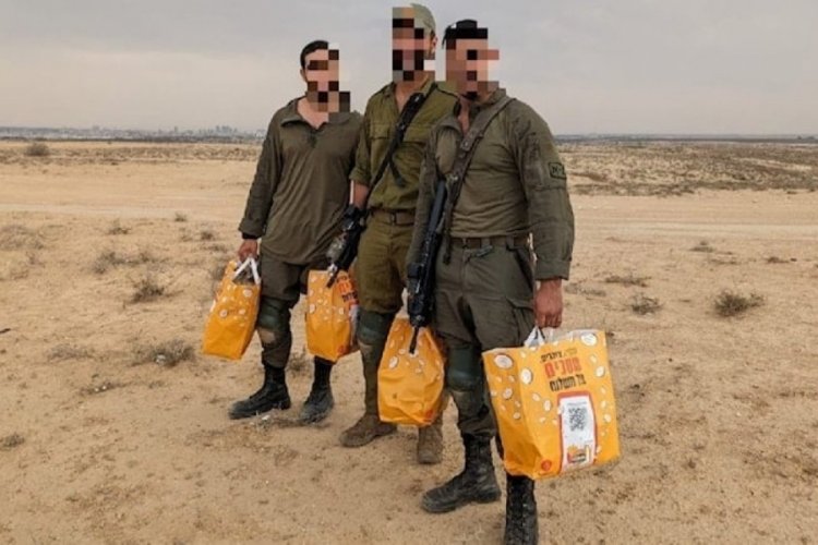 McDonald's İsrail askerlerine yemek dağıtıyor