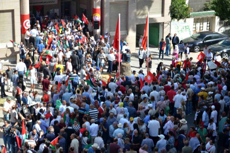 Tunus'ta, Filistin'e destek g&ouml;sterisi yapıldı