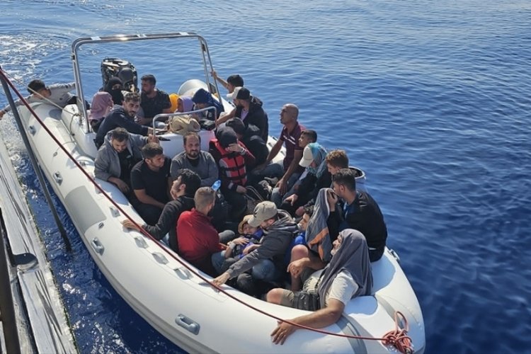 Muğla'da d&uuml;zensiz g&ouml;&ccedil;menler kurtarıldı