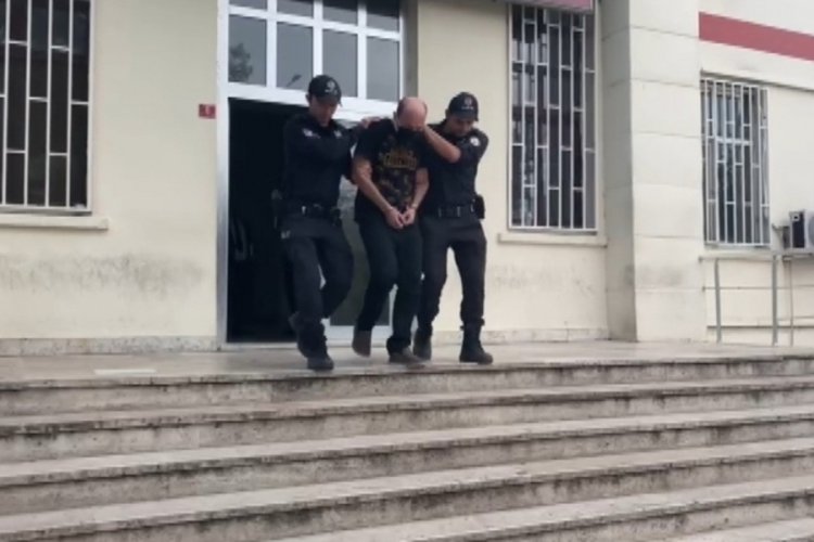 Edirne'de annesini defalarca bı&ccedil;aklayarak &ouml;ld&uuml;rd&uuml;! Tutuklandı